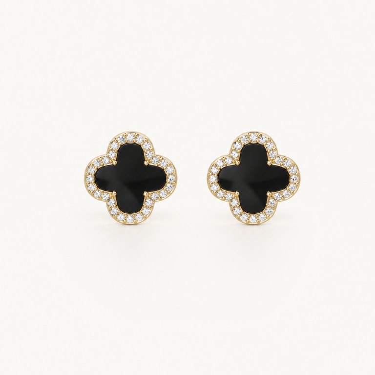 Klee Ohrstecker in Gold Vermeil mit schwarzem Onyx und Moissanitbesatz