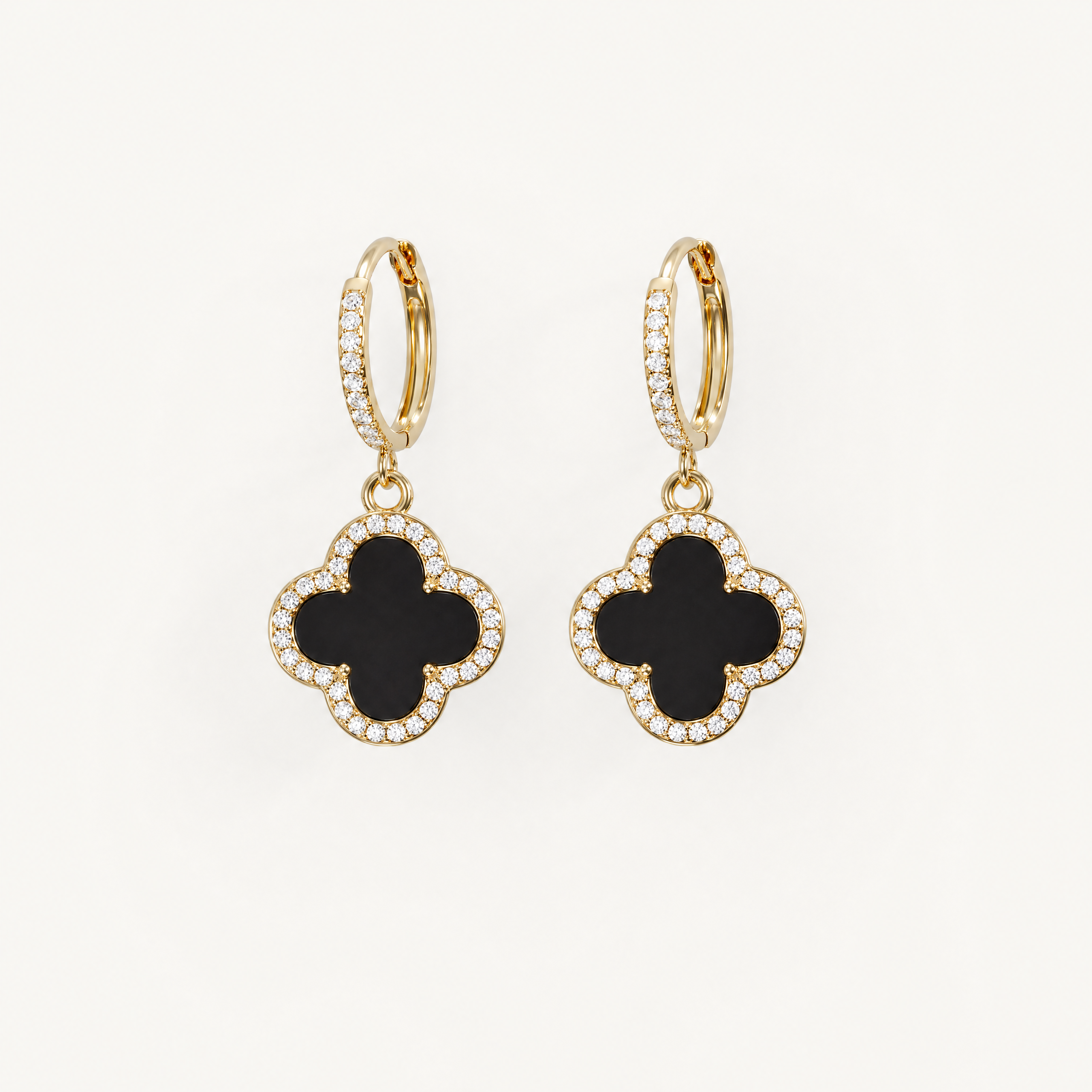 Klee Creolen in Gold Vermeil mit schwarzem Onyx und Moissanitbesatz