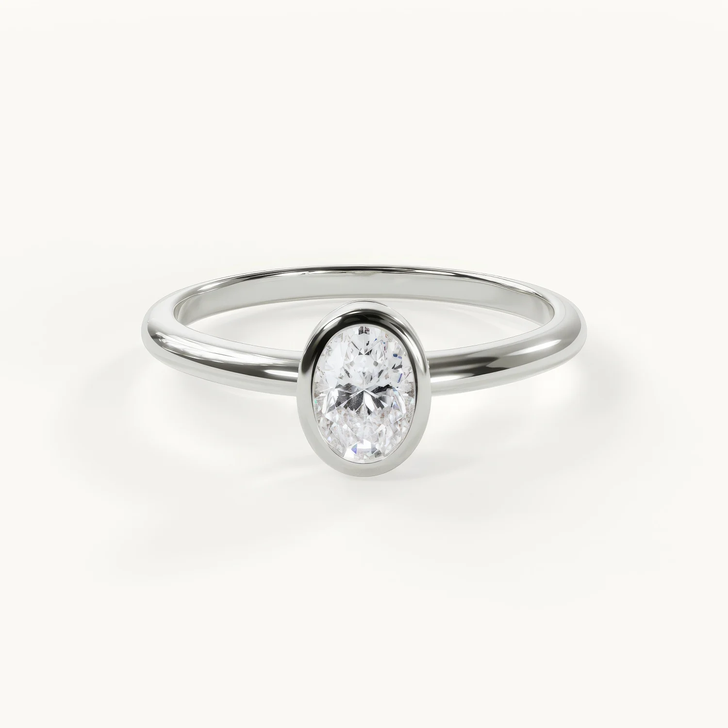 Schlichter silberner Ring mit Diamant