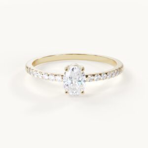 Product Video for Aveline Lumière - Oval with Pavé