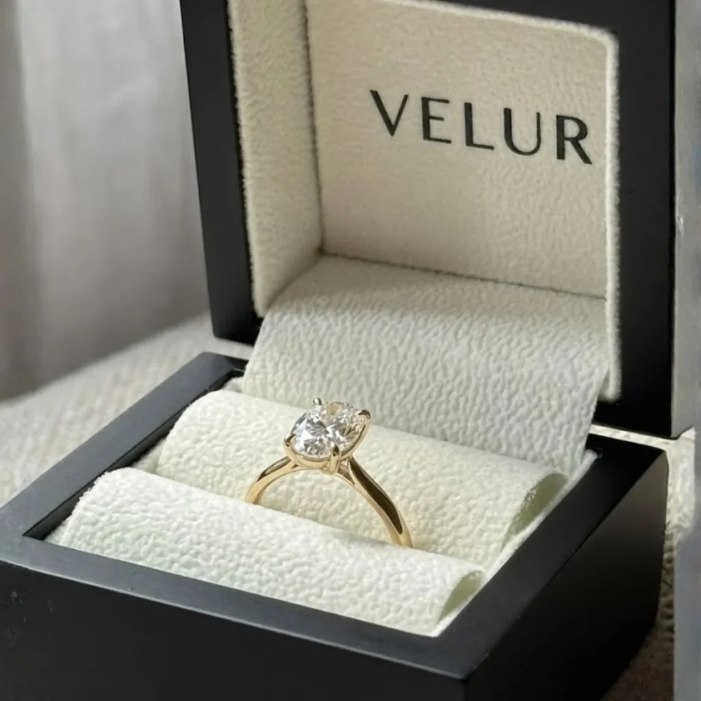 velur box