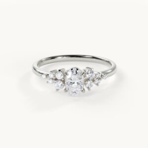 Product video for Élora – Oval with Accent Stones