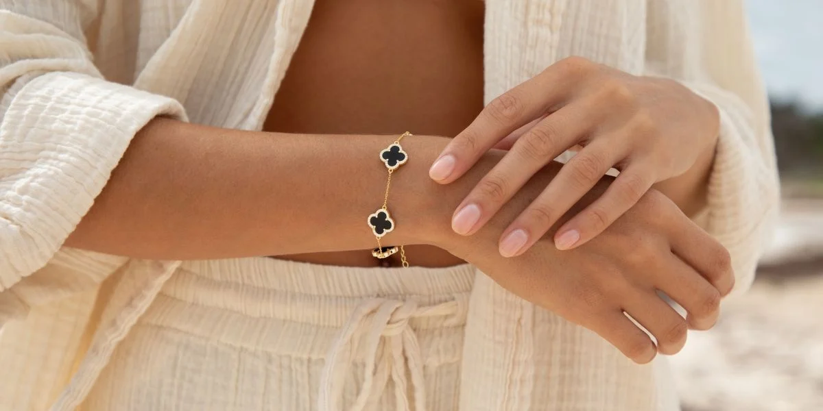 Klee Kollektion – Velur Klee Kollektion aus  Gold