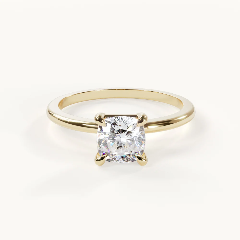 Éclat Éternel Cushion Solitaire Engagement Ring in Yellow Gold, 1 ct