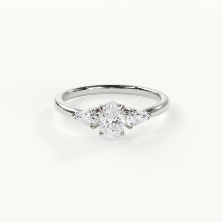 Trinité Royale – Oval Trilogy Ring - White Gold / Platinum, 0.5 ct.