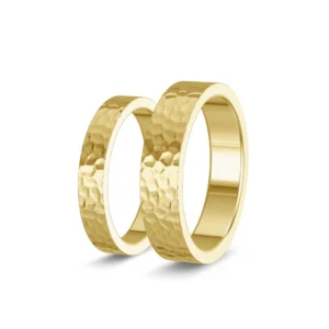 Sturdy – Hammered Wedding Bands in 585 Yellow Gold