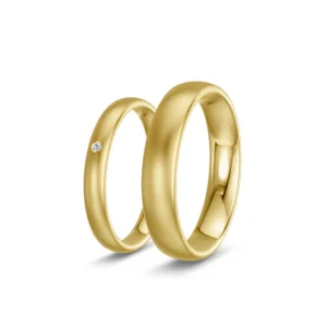 Douce – Sandmatte Wedding Bands in 585 Yellow Gold with a Lab-Grown Diamond