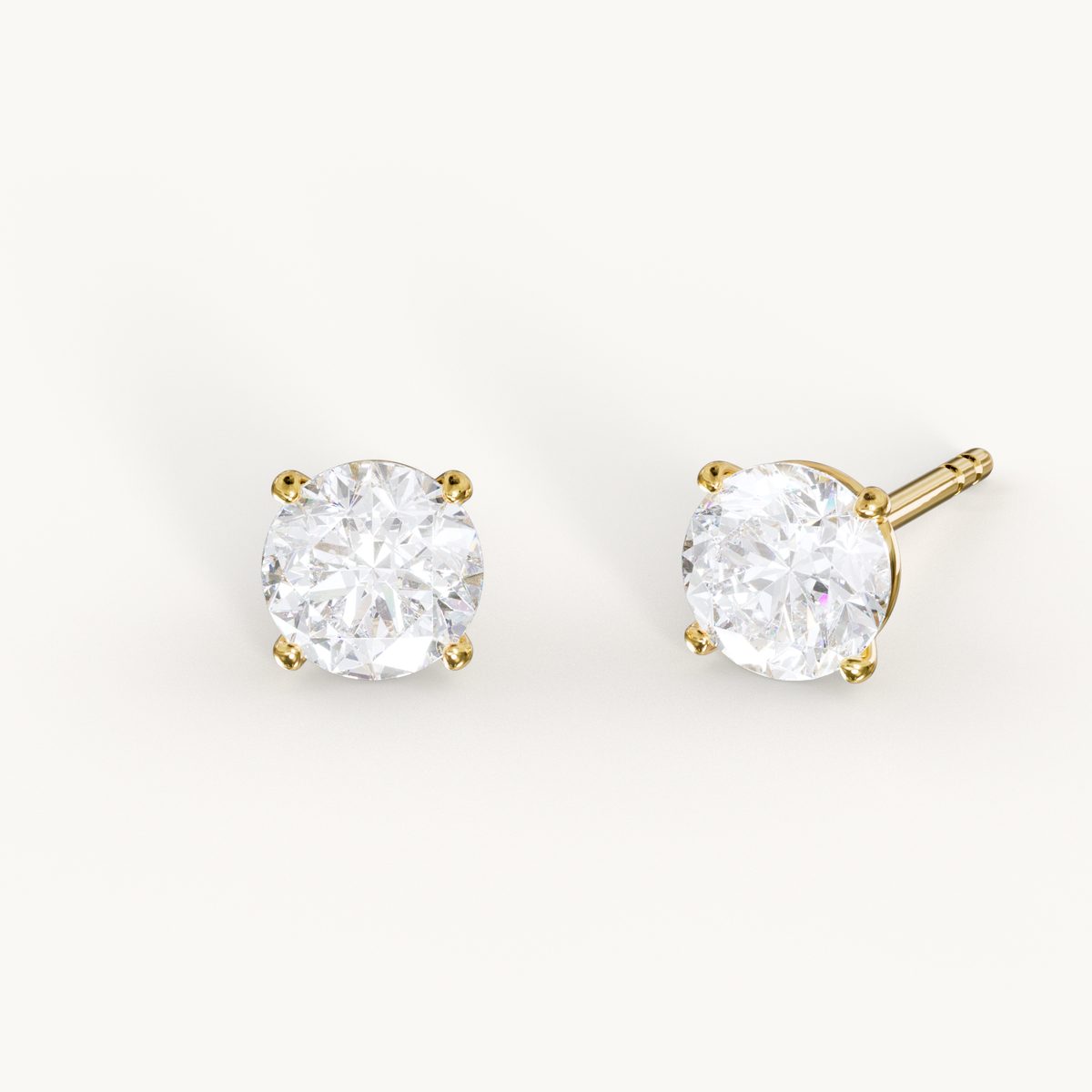Élia Petite - Round Diamond Stud Earrings